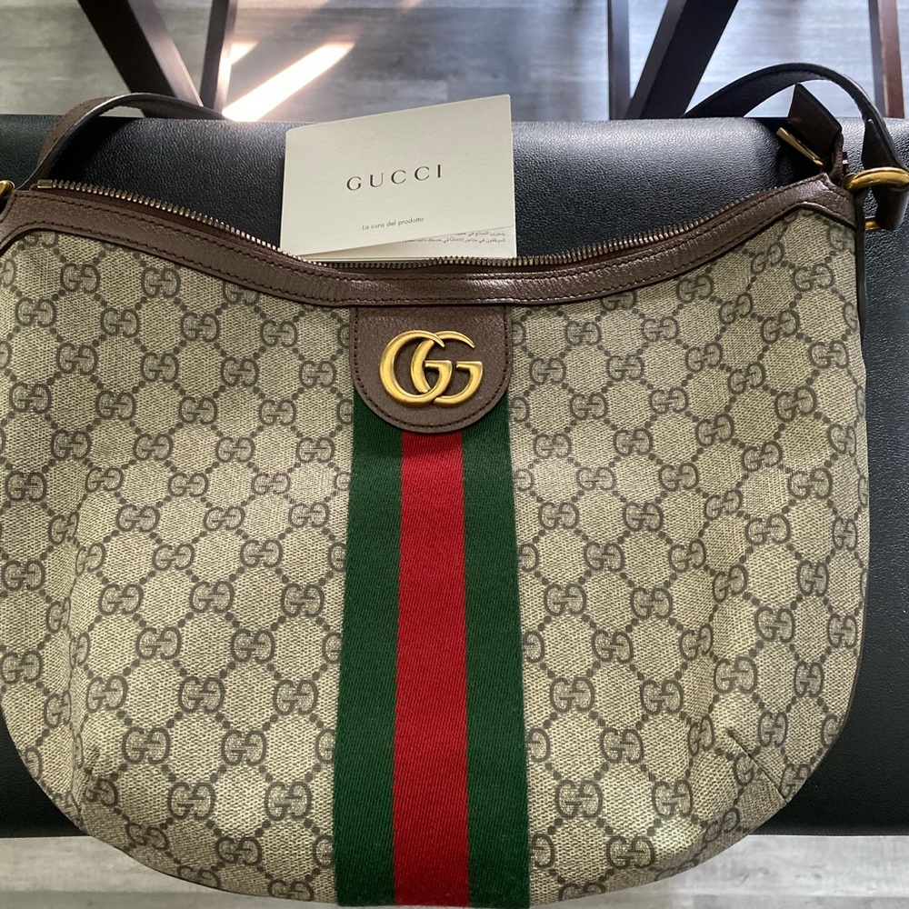 Brand new never used Gucci purse